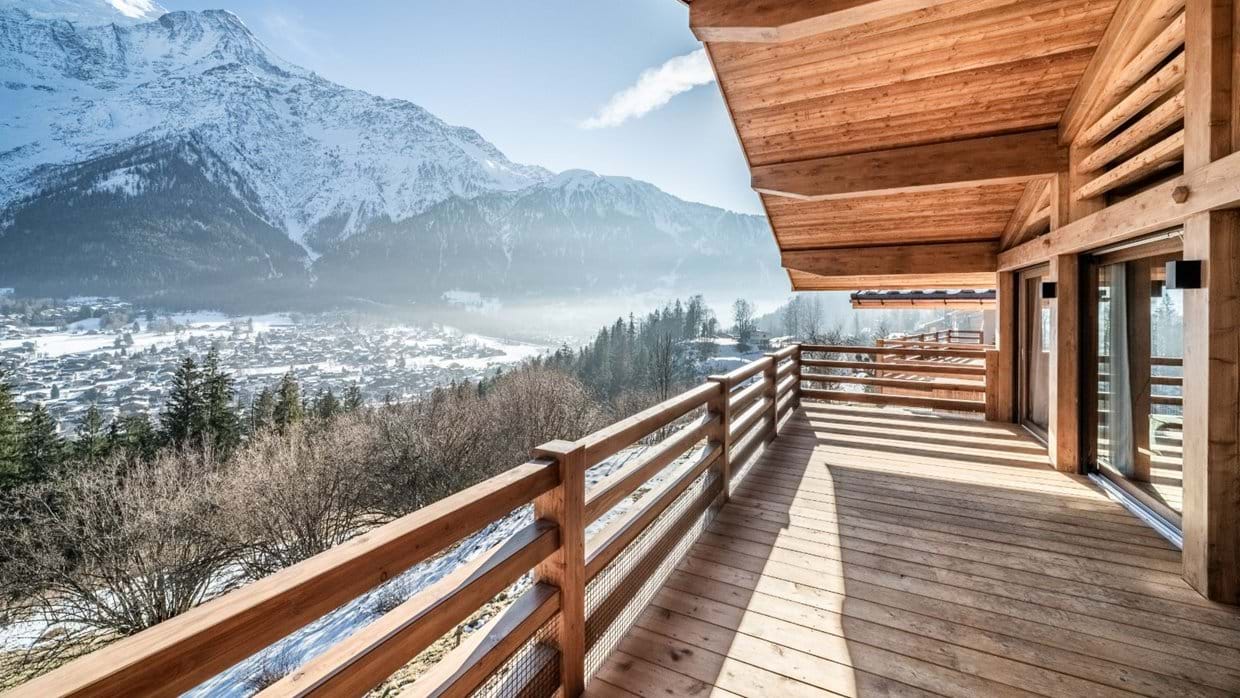 Luxury-Ski-Chalet-Chamonix-Chalet-Foxden-Oxford-Ski-Terrace.jpg