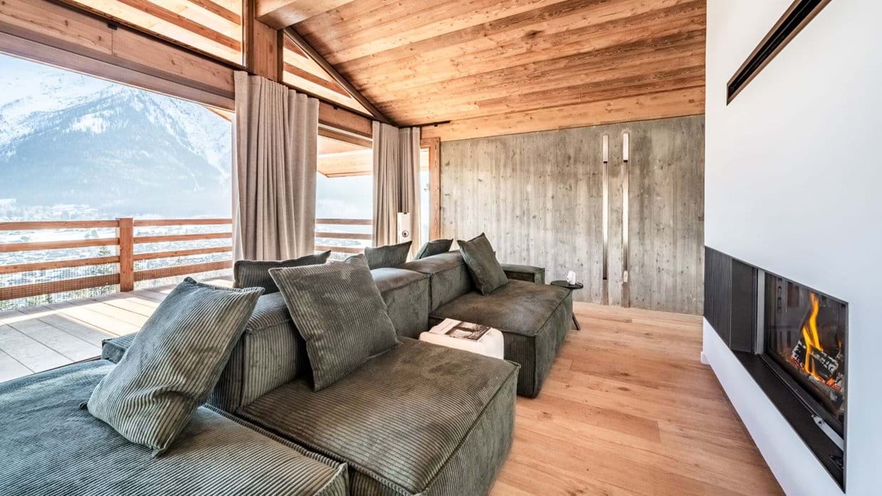 Luxury-Ski-Chalet-Chamonix-Chalet-Foxden-Oxford-Ski-Lounge2.jpg