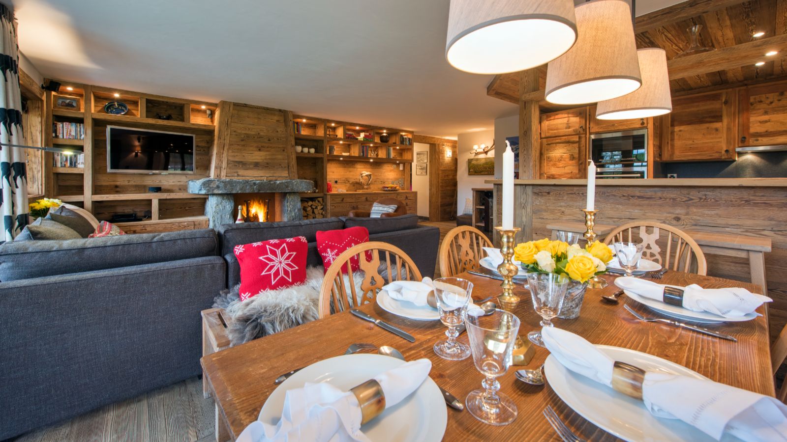 Hickory - Dining Area (5).jpg