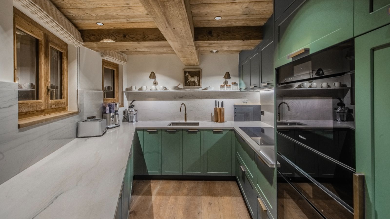 Luxury-ski-chalet-Val d'isere-la gelinotte-oxford-ski-kitchen.jpg