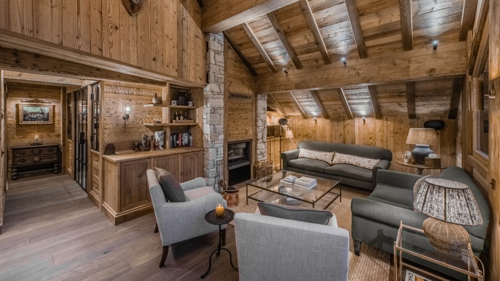 Luxury-ski-chalet-Val d'isere-la gelinotte-oxford-ski-livingroom4.jpg