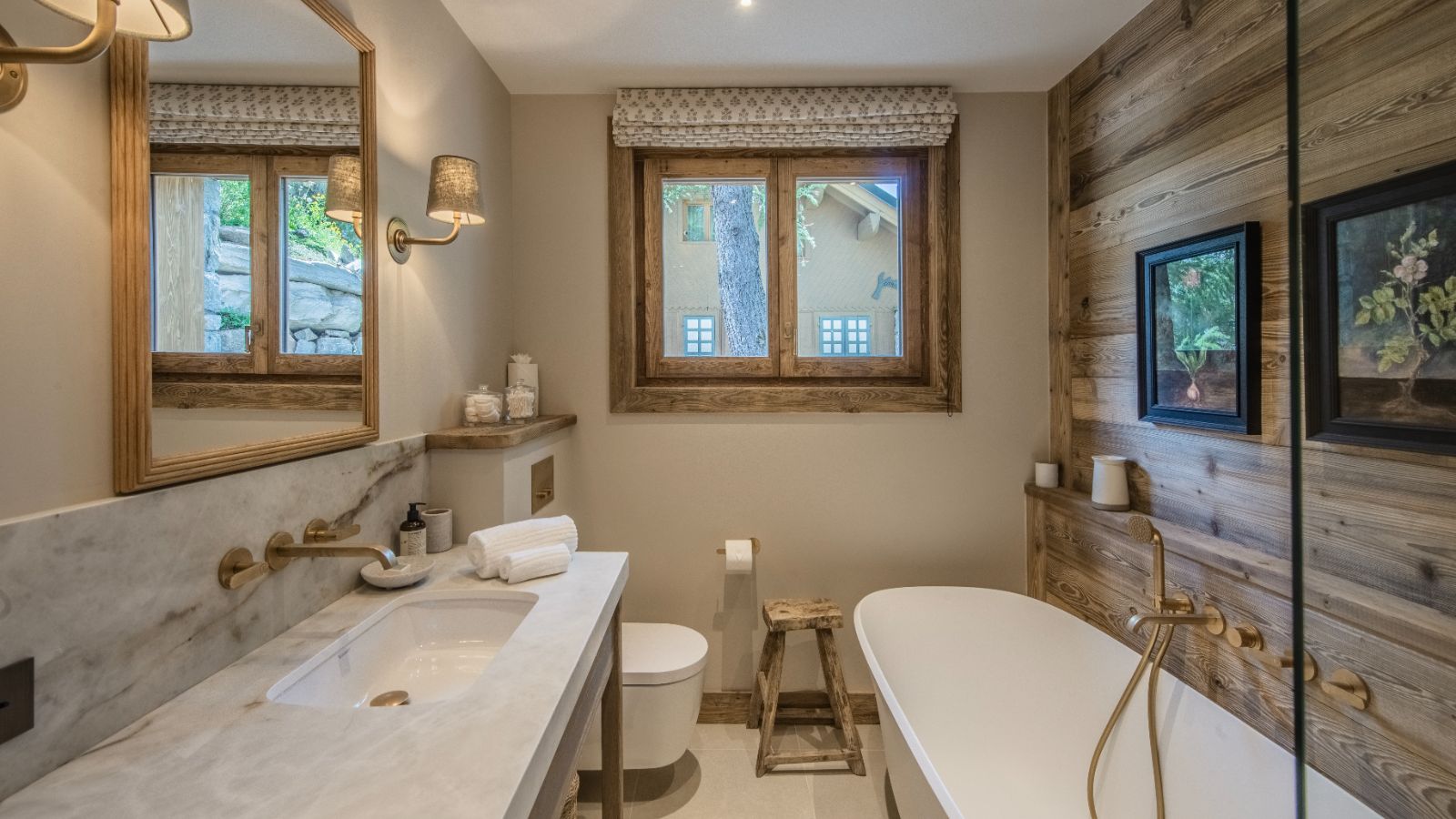 Luxury-ski-chalet-Val d'isere-la gelinotte-oxford-ski-bathroom4.jpg