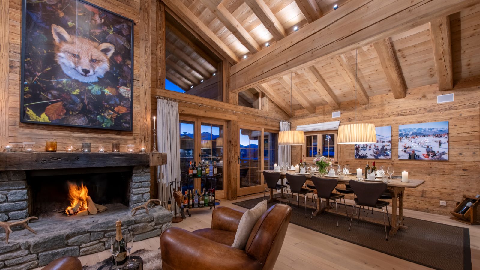 Dining area in Penthouse Treize Etoiles.jpg