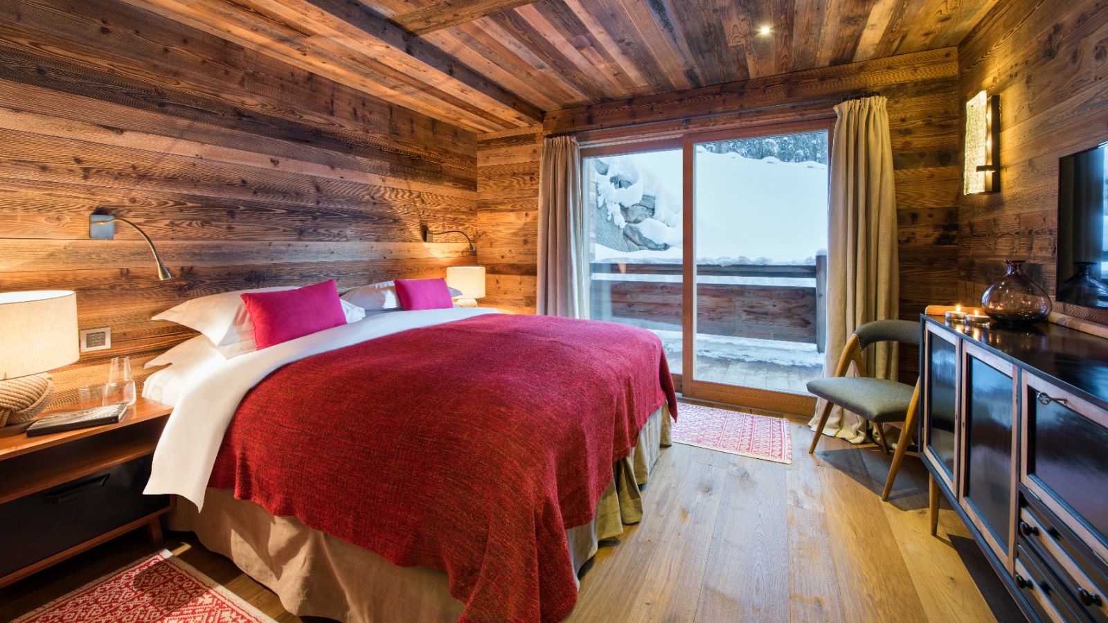 PlaceBlanche1 - Bedroom 2 (1).jpg