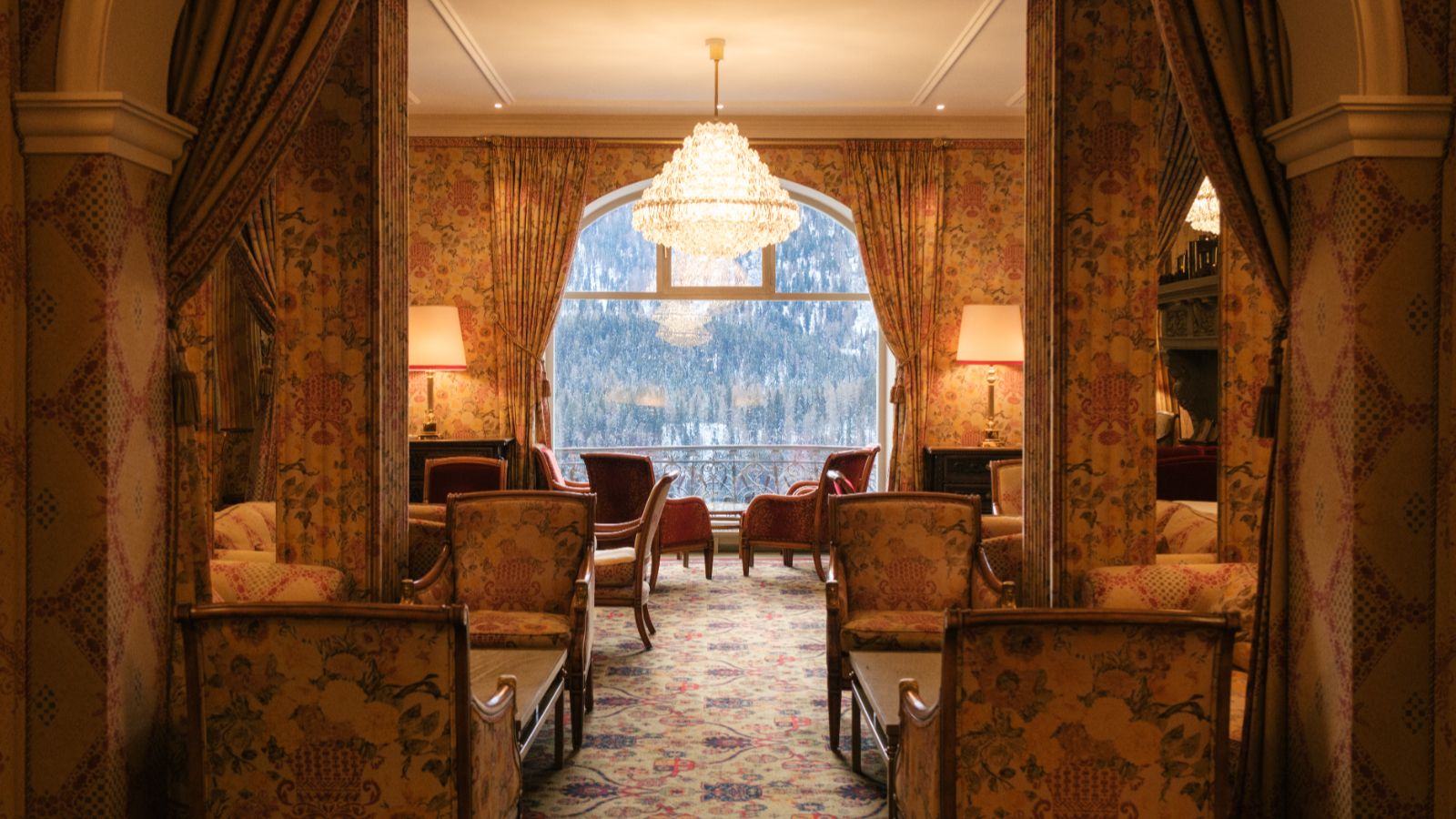 luxury-ski-hotels-st-moritz-kulm-ozford-ski-restaurant (2).JPG