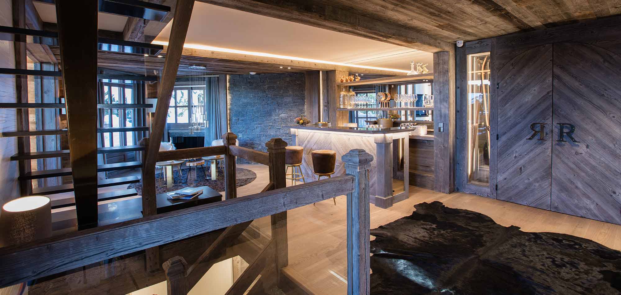 courchevel_chalet_razzie_bar.jpg