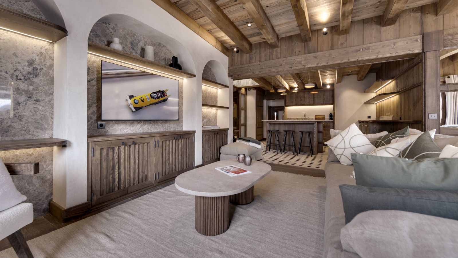 Luxury-Ski-Chalet-Val-D-Isere-Penthouse-Les-Amenomes-Oxford-Ski-Lounge5.jpg