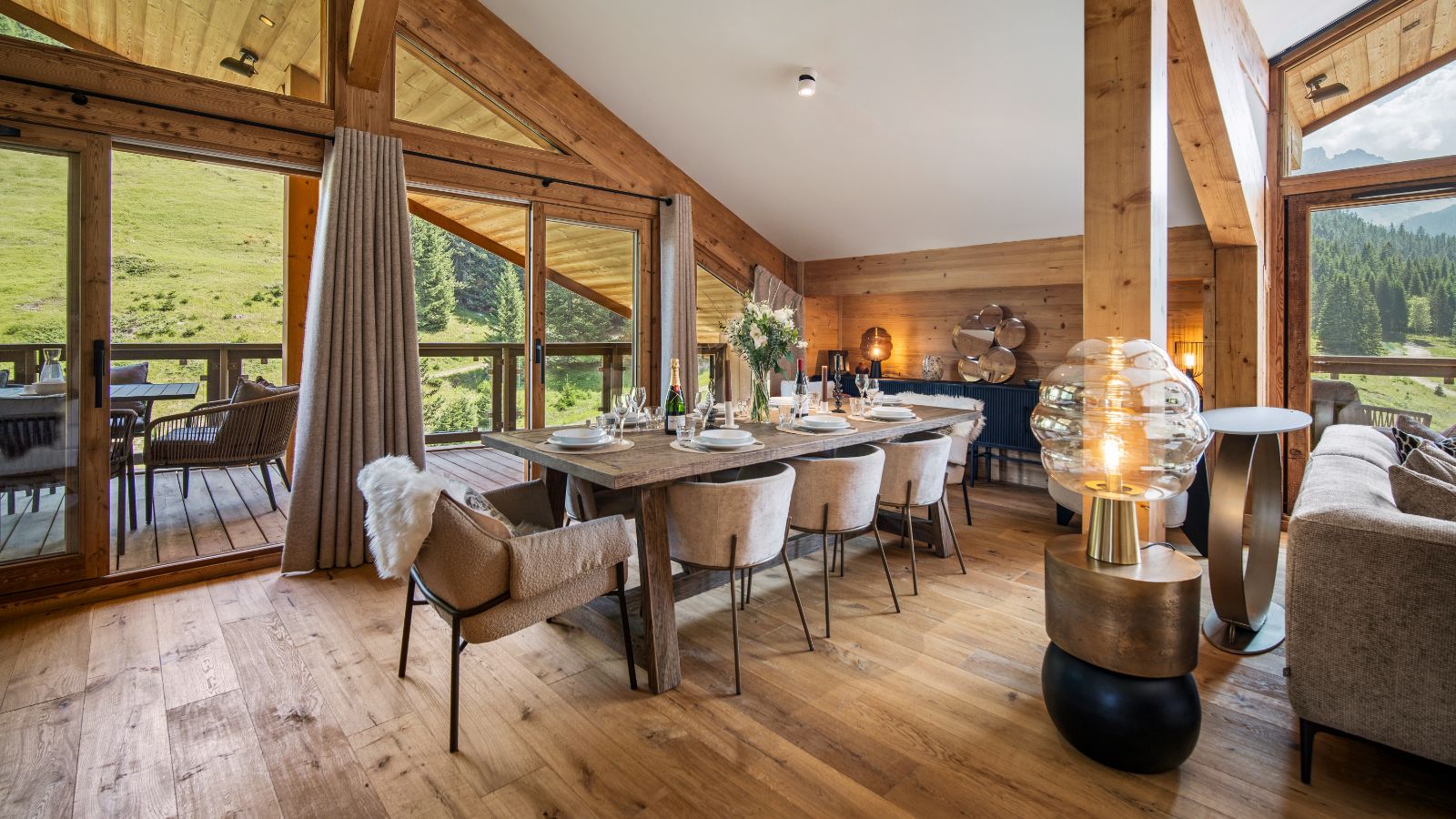 Luxury-Ski-Chalet-Penthouse-Celeste-Courchevel-1650-Oxford-Ski-Dining.jpg