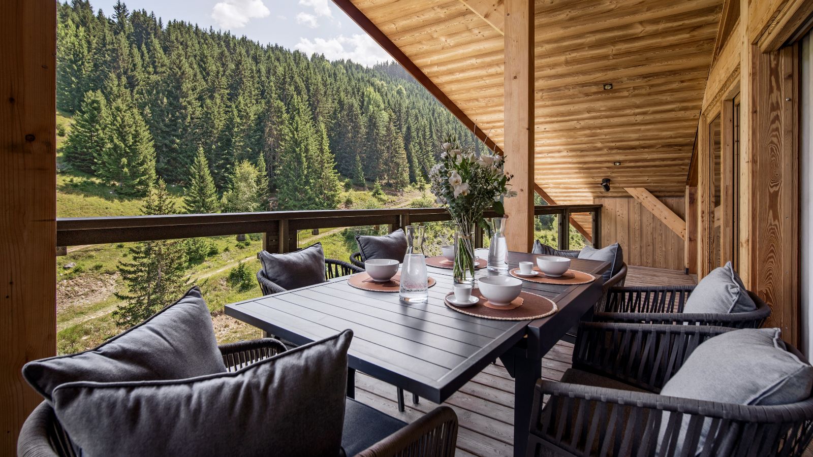 Luxury-Ski-Chalet-Penthouse-Celeste-Courchevel-1650-Oxford-Ski-Terrace.jpg