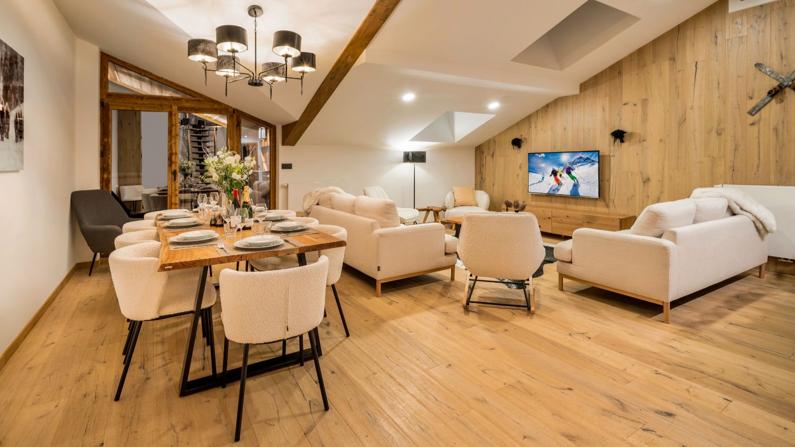 Luxury-Ski-Chalet-Penthouse-Nebula-Courchevel-1650-Oxford-Ski-Dining2.jpg