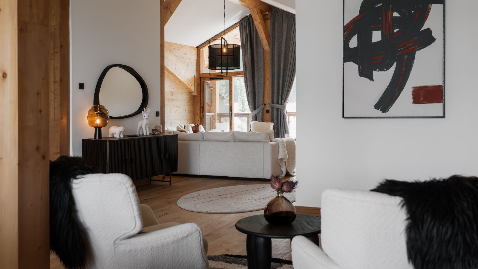 Luxury-Ski-Chalet-Penthouse-Astral-Courchevel-1650-Oxford-Ski-hall3.jpg