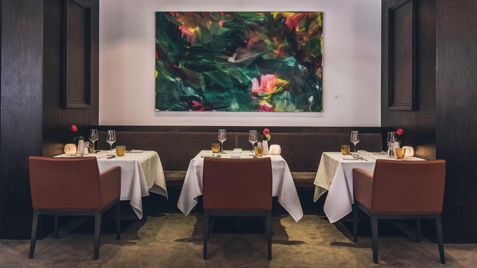 luxury-ski-hotels-ischgl-elizabeth-arthotel-oxford-ski-restaurant (3).jpg