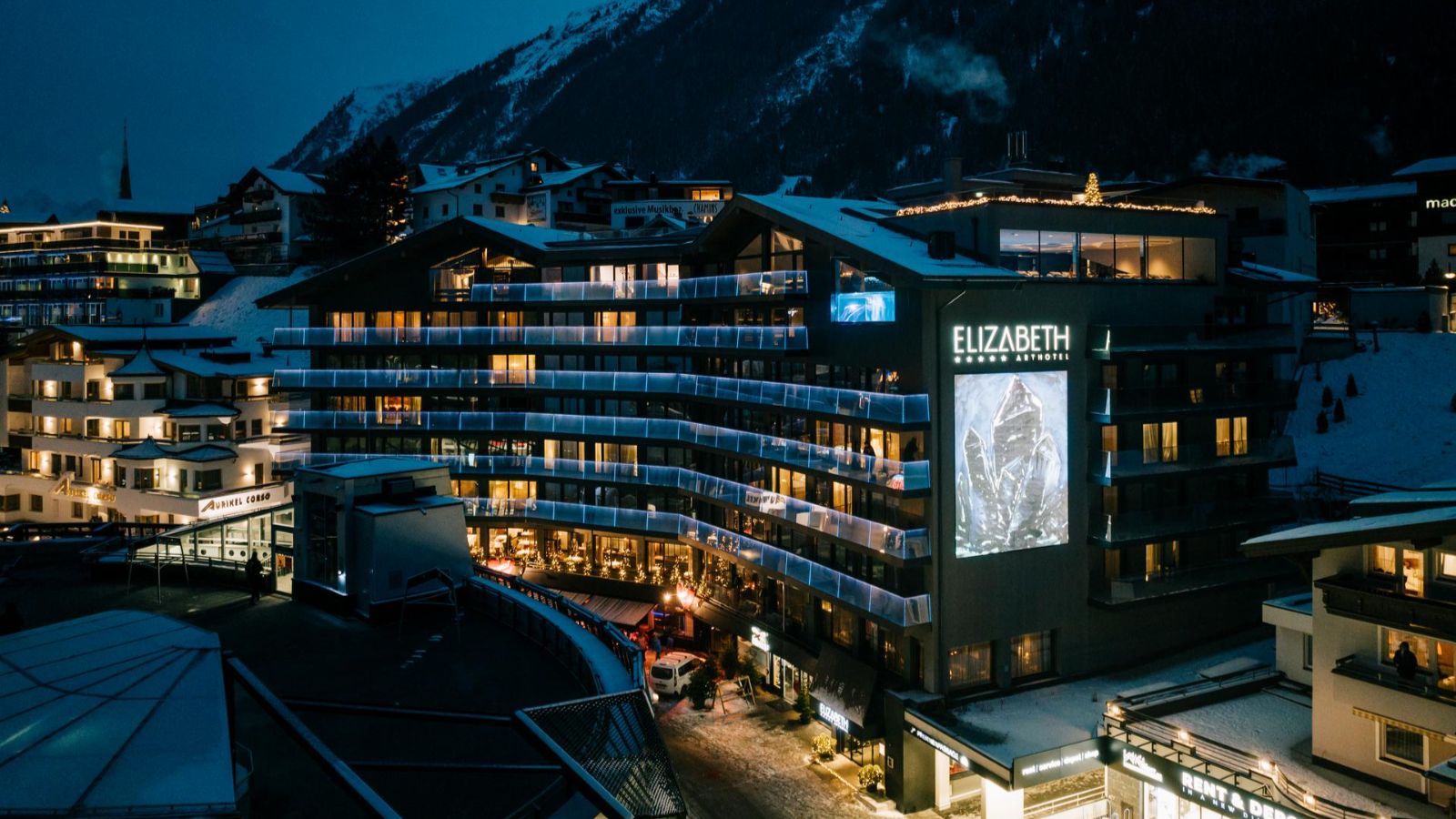 luxury-ski-hotels-ischgl-elizabeth-arthotel-oxford-ski-external night.jpg
