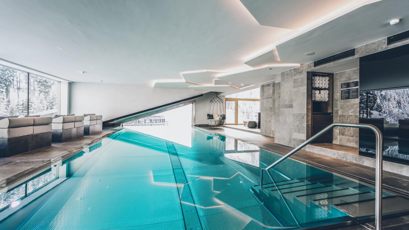 luxury-ski-hotels-ischgl-elizabeth-arthotel-oxford-ski-spa (2).jpg