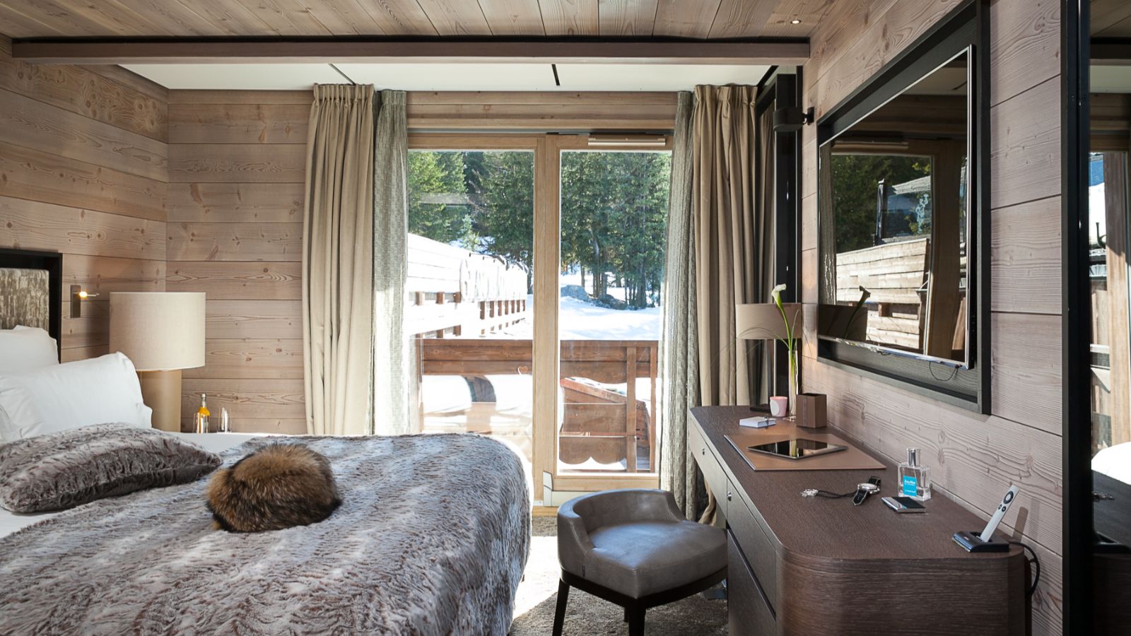 luxury-ski-hotels-courchevel-1850-grandes-alpes-oxford-ski-beryl.jpg