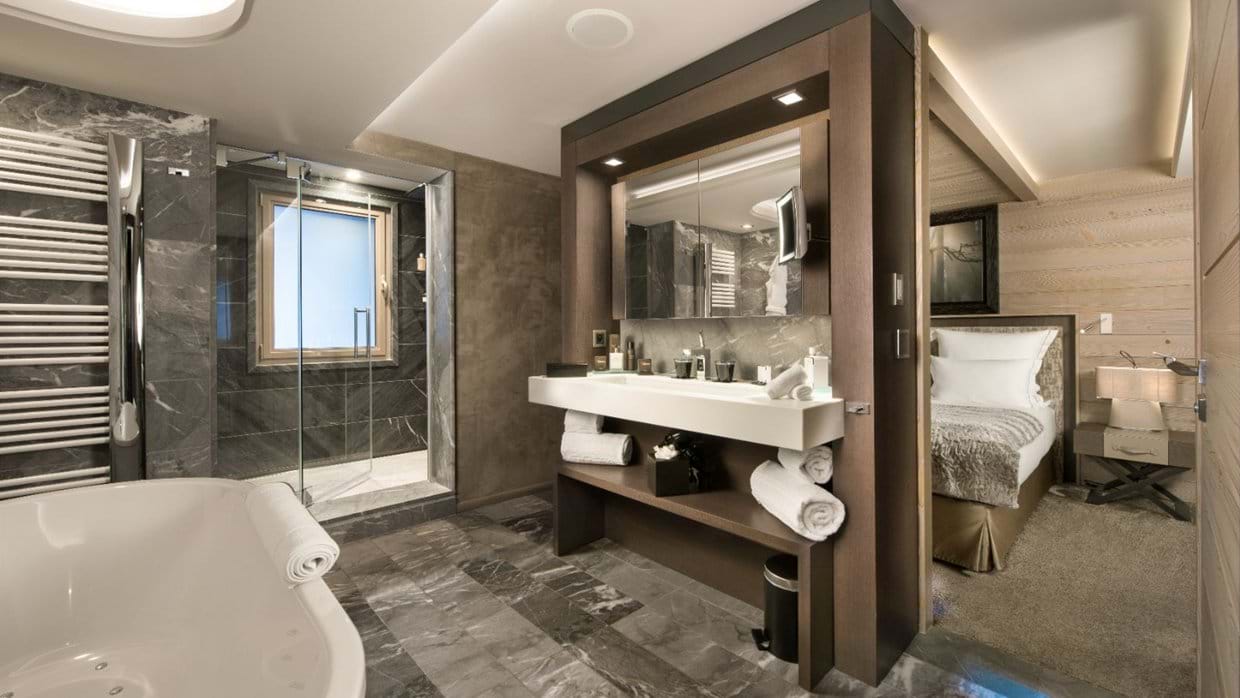 luxury-ski-hotels-courchevel-1850-grandes-alpes-oxford-ski-suite (2).jpg