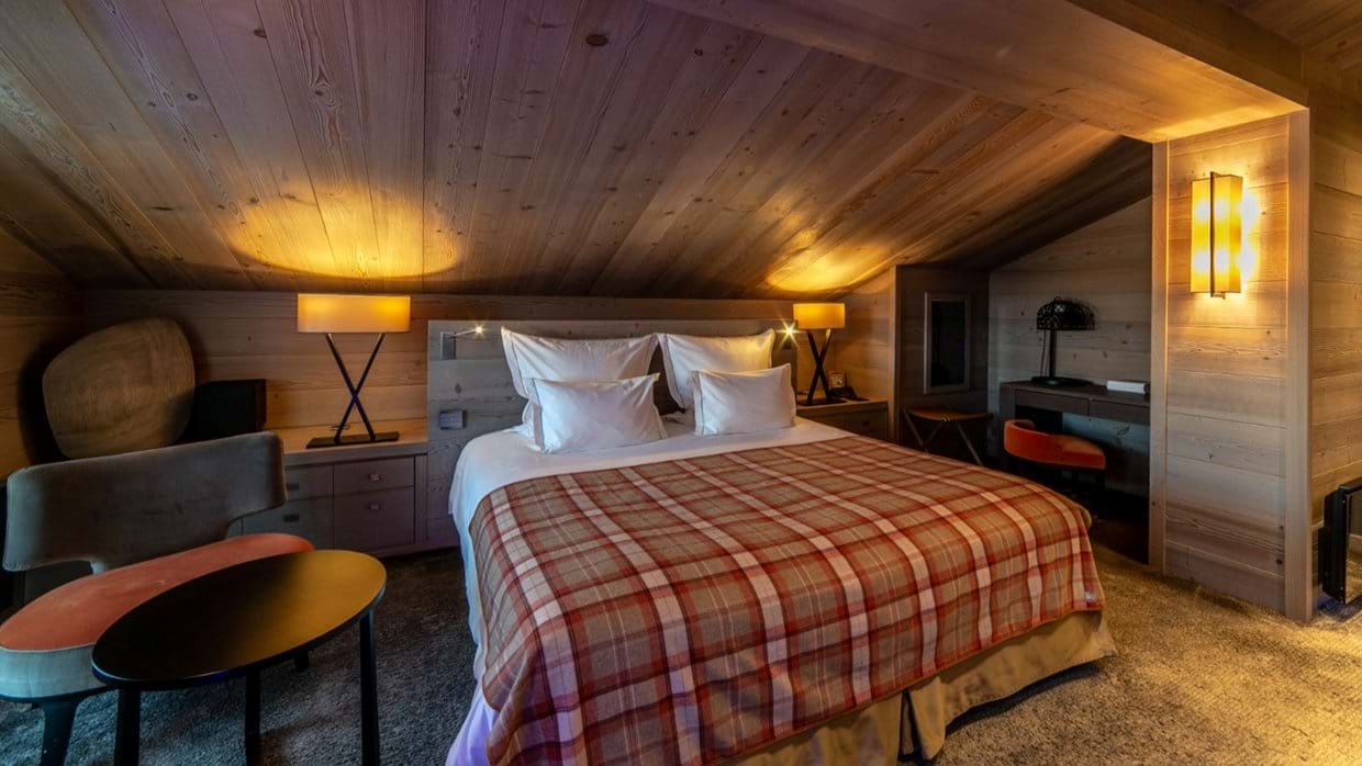 luxury-ski-hotels-courchevel-1850-grandes-alpes-oxford-ski (12).jpg