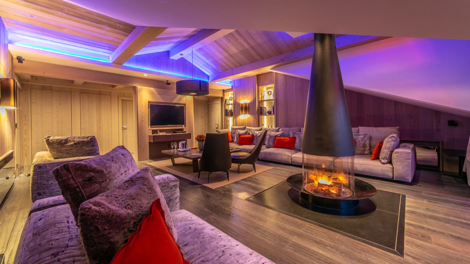 luxury-ski-hotels-courchevel-1850-grandes-alpes-oxford-ski (13).jpg
