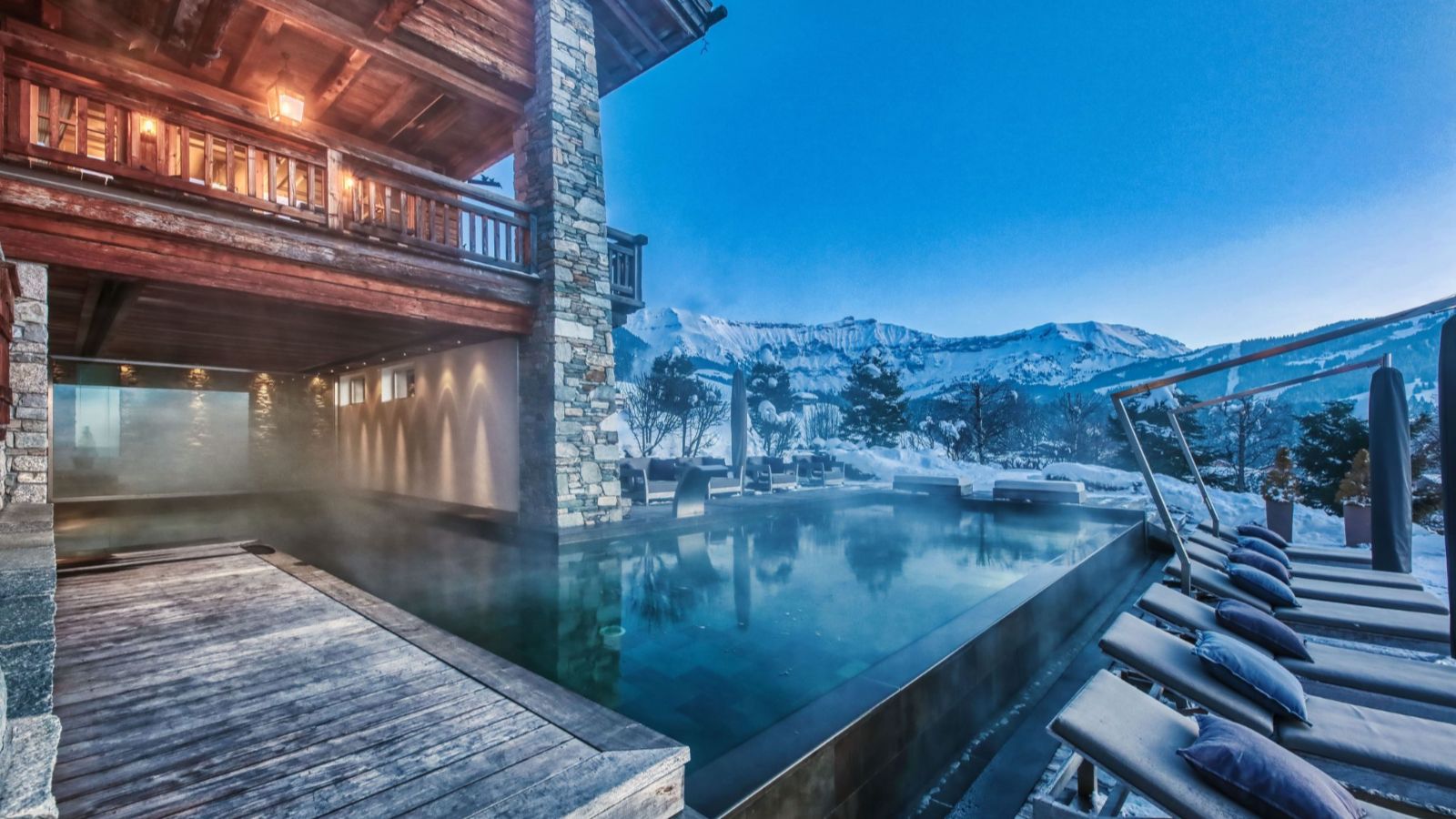 luxury-ski-chalets-aspen-megeve-oxford-ski-external-winter (1).jpg