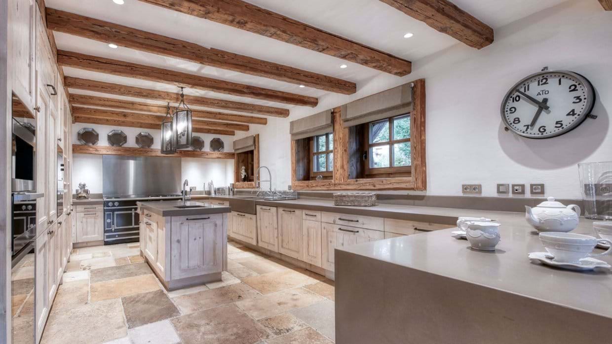 luxury-ski-chalets-aspen-megeve-oxford-ski-kitchen (2).jpg