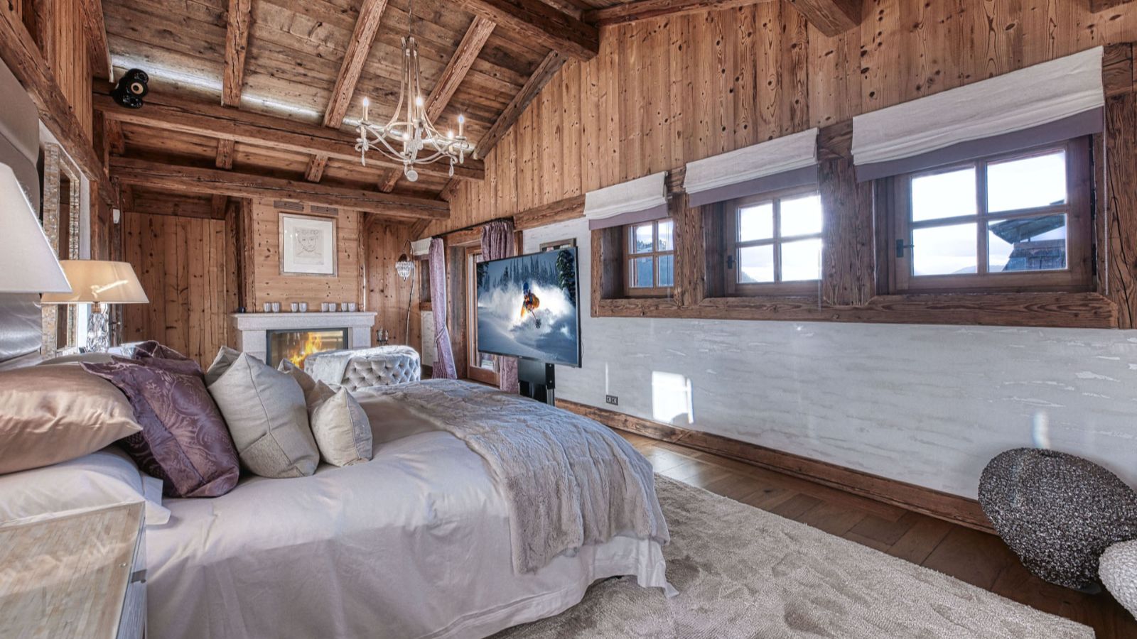 luxury-ski-chalets-aspen-megeve-oxford-ski-bedroom (3).jpg