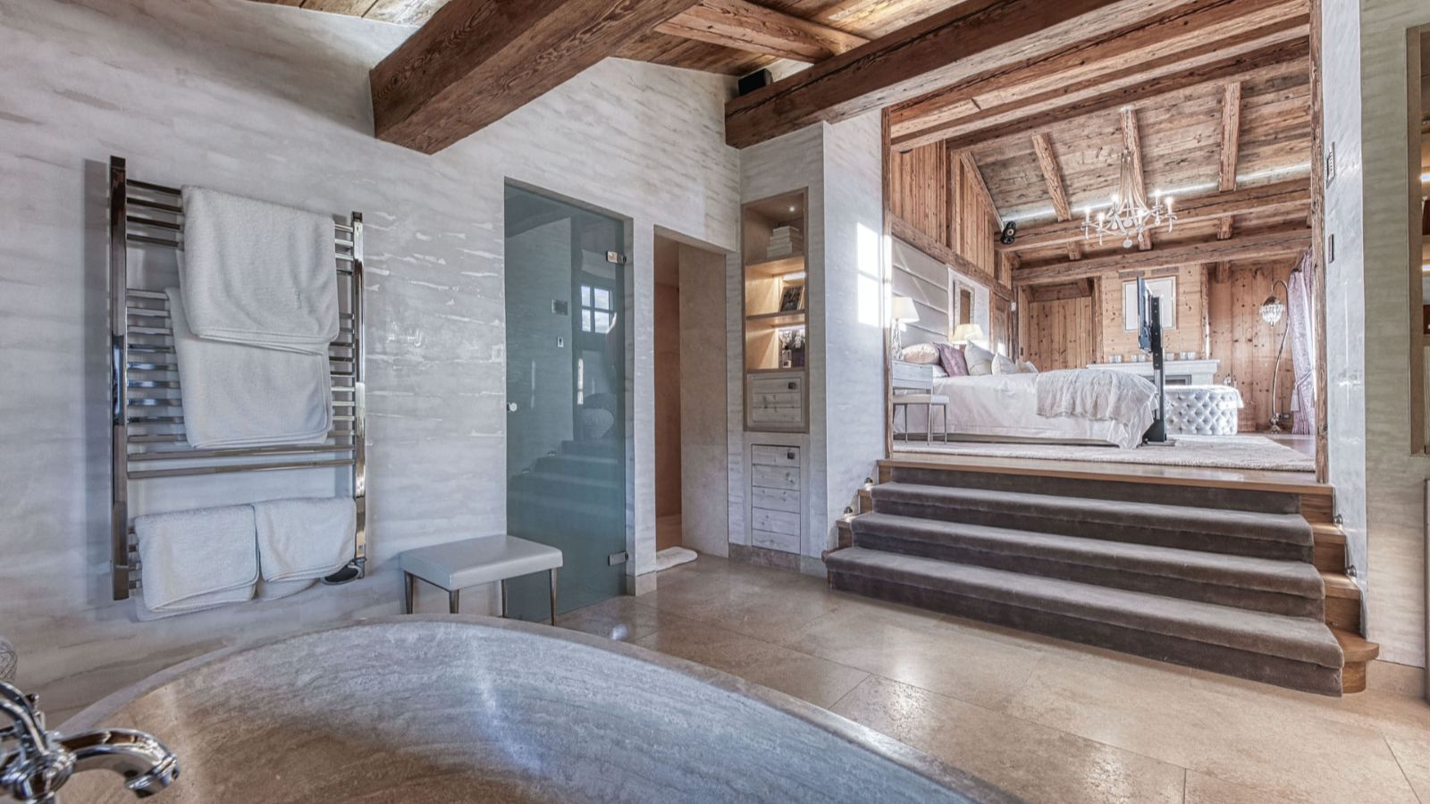 luxury-ski-chalets-aspen-megeve-oxford-ski-bedroom (1).jpg