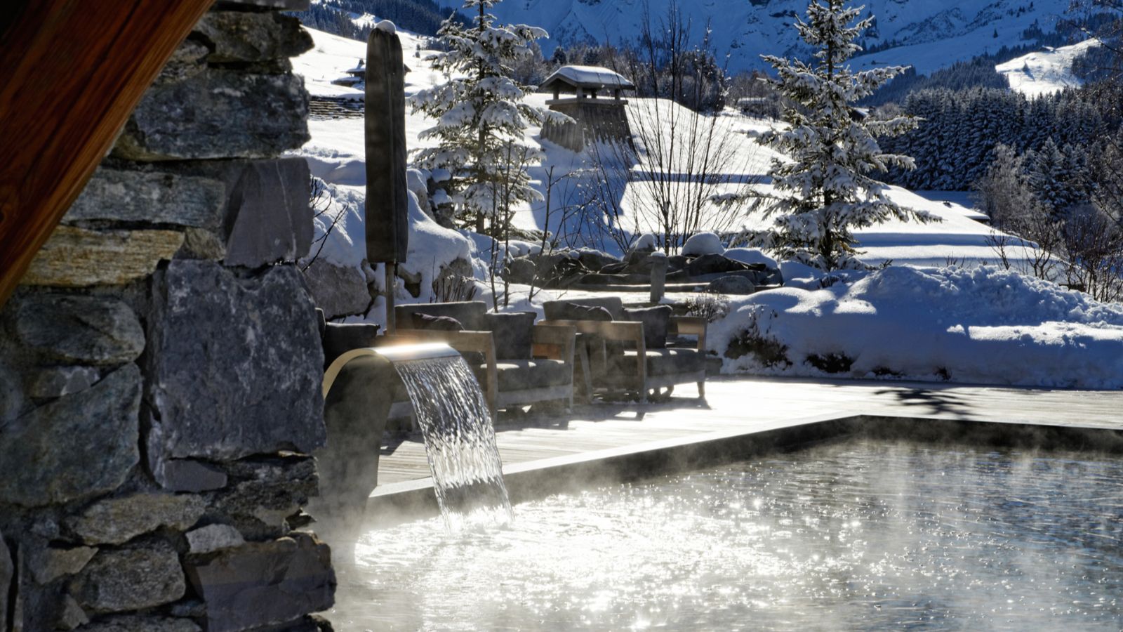 luxury-ski-chalets-aspen-megeve-oxford-ski-external-winter (2).jpg