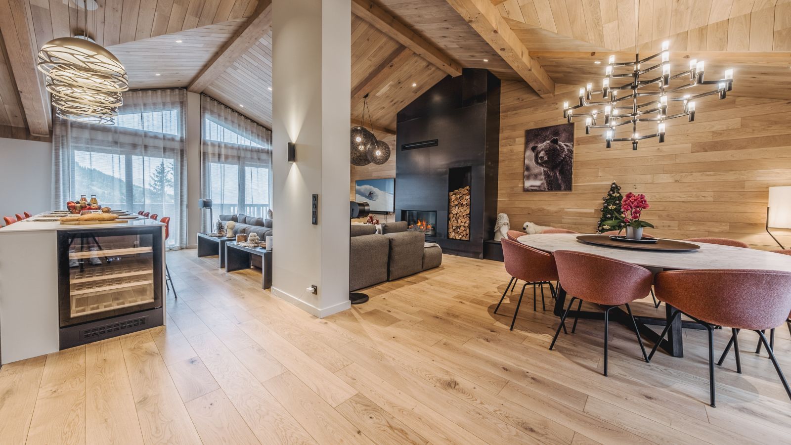 Luxury-Ski-Chalet-Courchevel-1650-Chalet-Rosoire-Oxford-Ski-Dining2.jpg