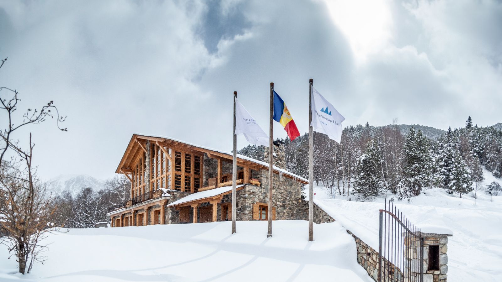 luxury-ski-chalets-soldeu-hermitage-mountain-lodge-oxford-ski-external (2).jpg
