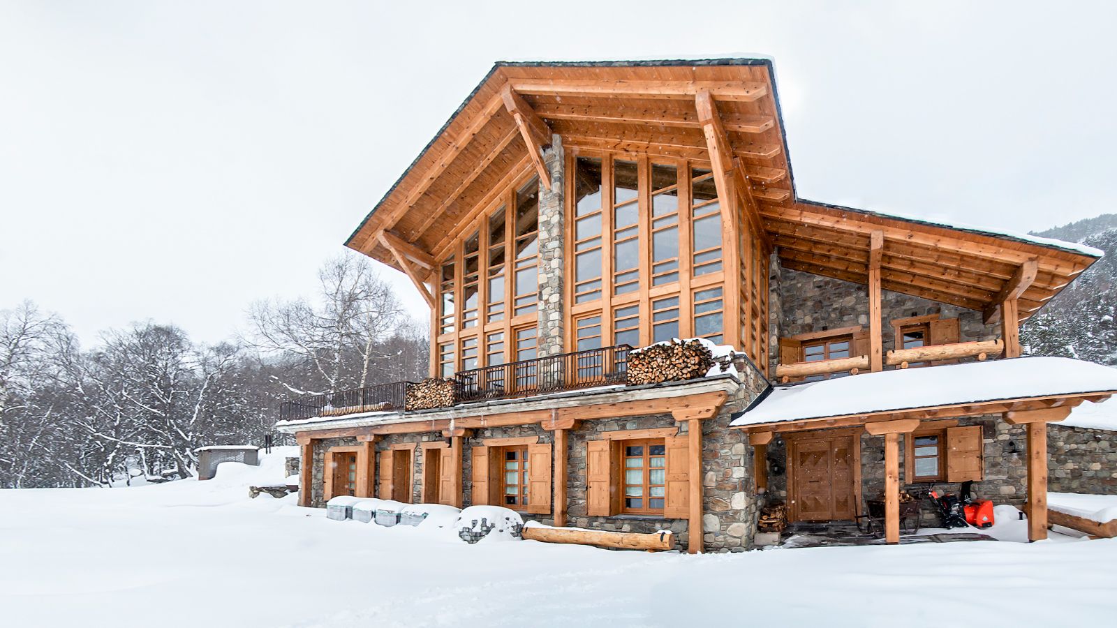 luxury-ski-chalets-soldeu-hermitage-mountain-lodge-oxford-ski-externall.jpg