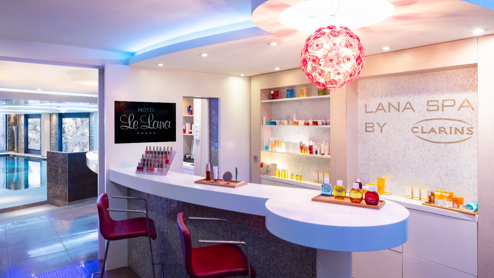 luxury-ski-hotels-courchevel-1850-le-lana-spa (3).jpg