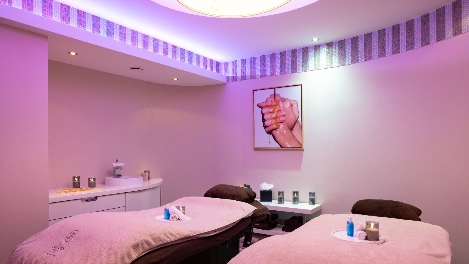 luxury-ski-hotels-courchevel-1850-le-lana-spa (6).jpg