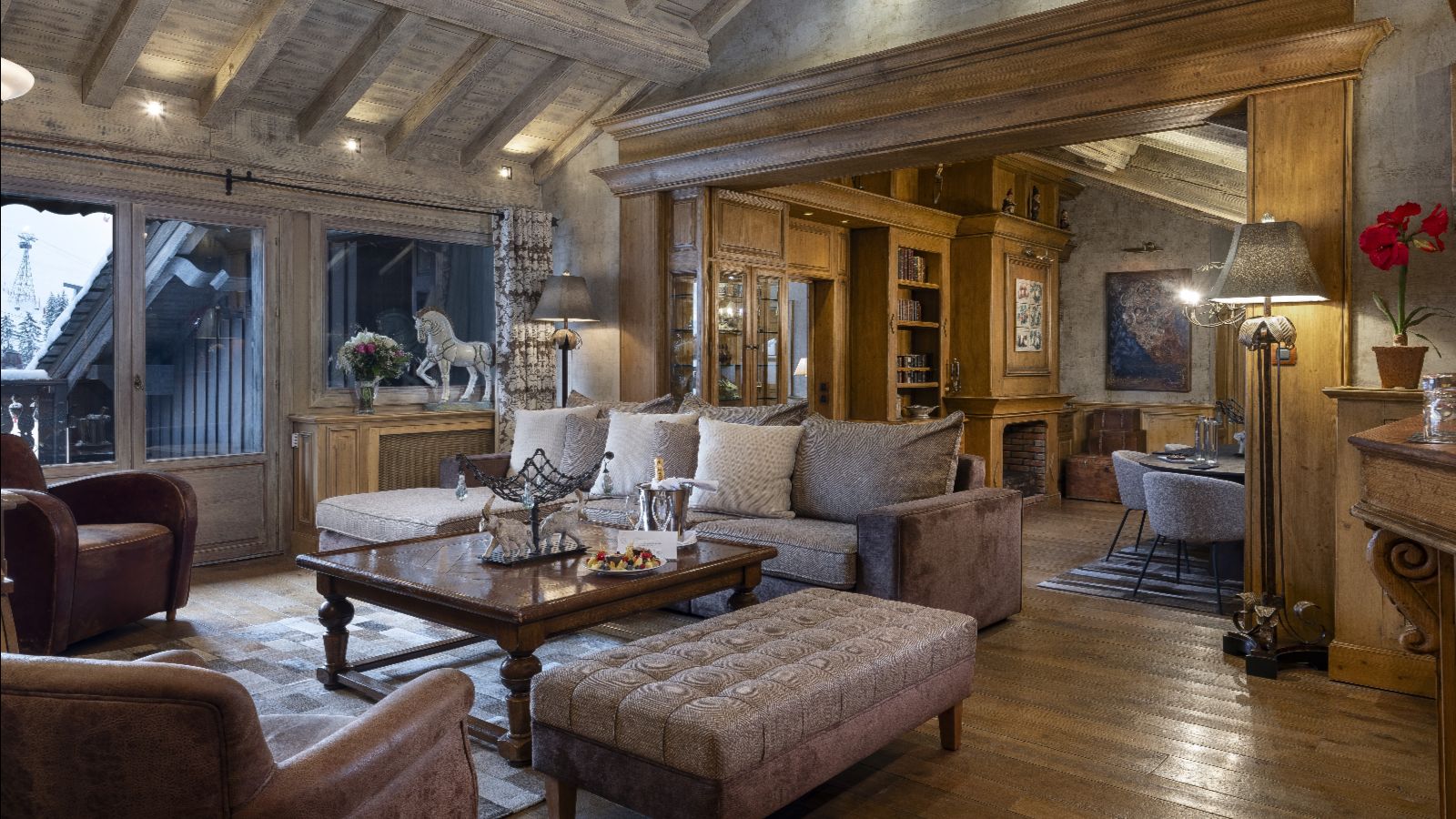 luxury-ski-hotels-courchevel-1850-le-lana-oxford-ski-suites (2).jpg