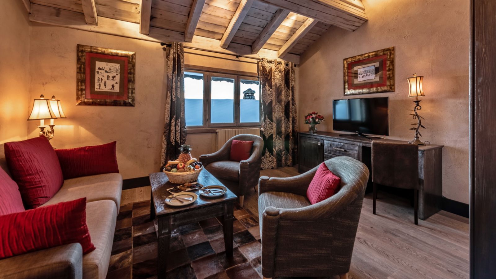 luxury-ski-hotels-courchevel-1850-le-lana-oxford-ski-suites (10).jpg
