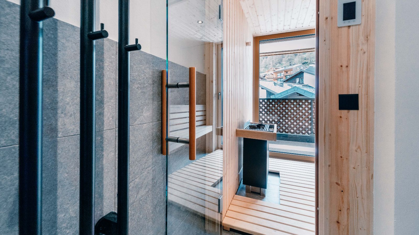 Luxury-Ski-Apartment-Saas-Fee-Walser-Prestige- Apartment-Oxford-Ski-Sauna2.jpg