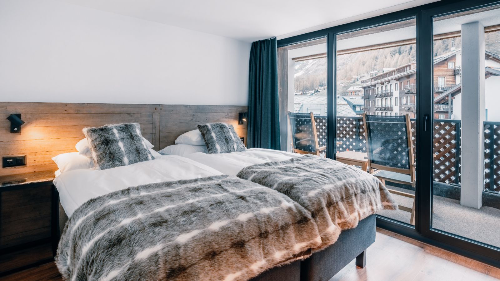 Luxury-Ski-Apartment-Saas-Fee-Walser-Prestige- Apartment-Oxford-Ski-Bedroom2.jpg