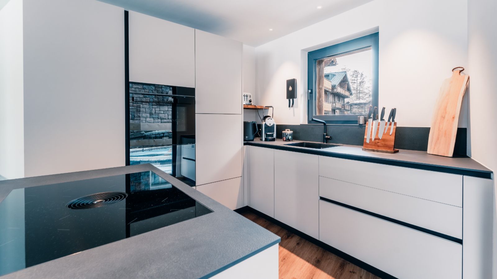 Luxury-Ski-Apartment-Saas-Fee-Walser-Prestige- Apartment-Oxford-Ski-Kitchen.jpg