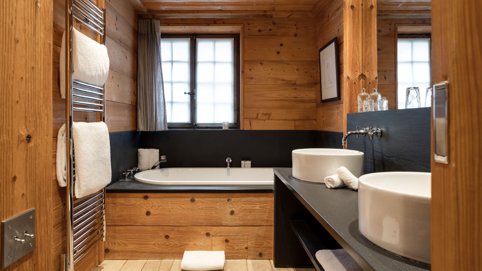 Luxury-Ski-Chalet-Val-d-Isere-Chalet-La-Reserve-Oxford-Ski-Bathroom2.jpg