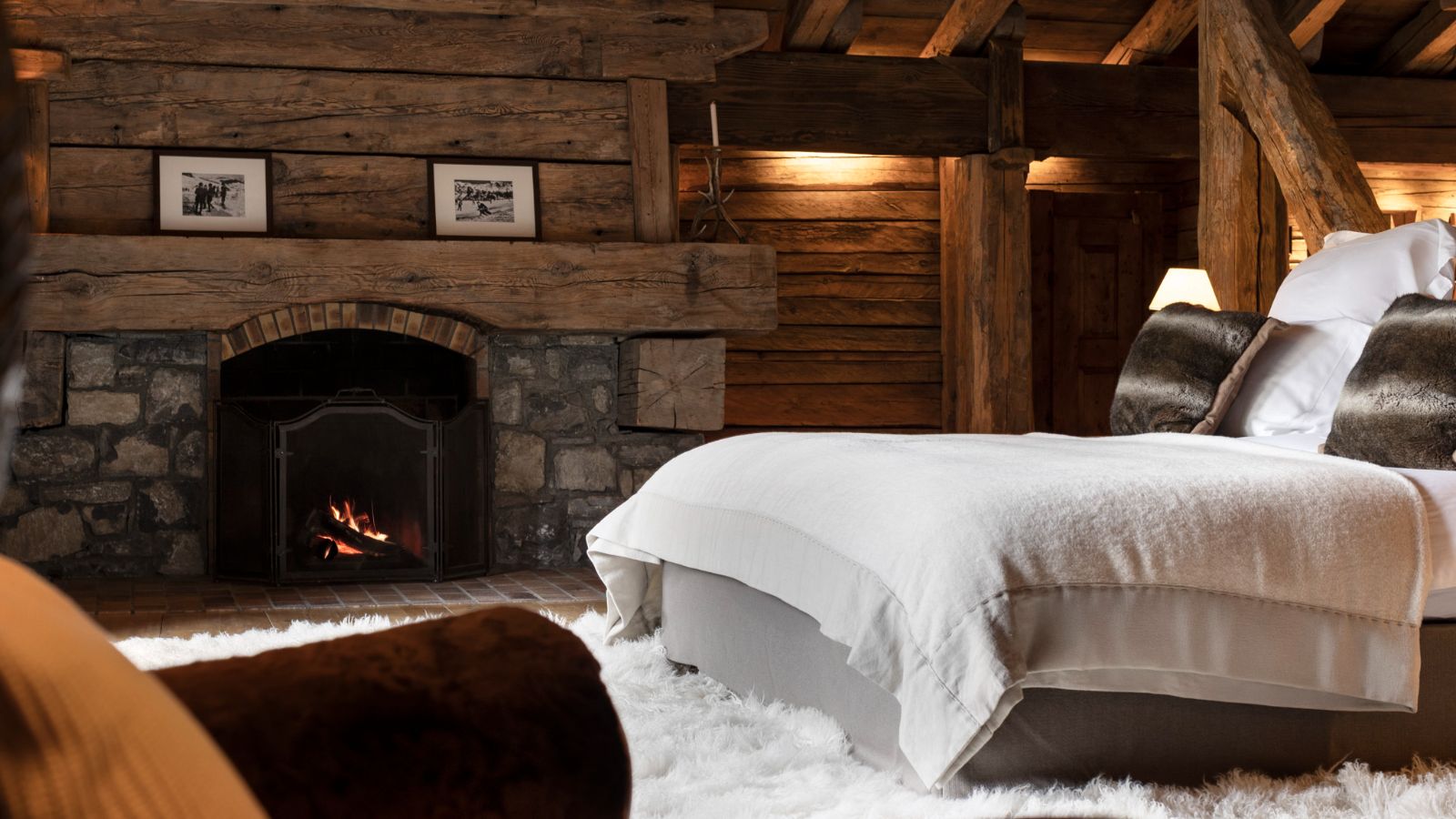 Luxury-Ski-Chalet-Val-d-Isere-Chalet-La-Reserve-Oxford-Ski-Master-Bedroom (2).jpg