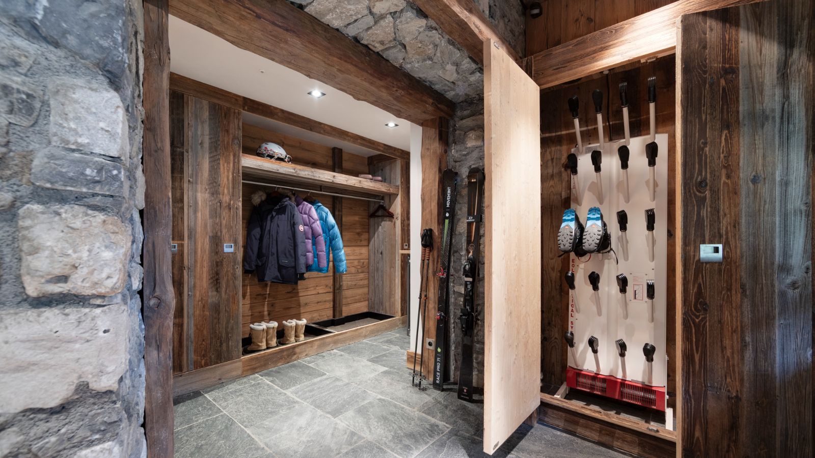 Luxury-Ski-Chalet-Val-d-Isere-Chalet-La-Reserve-Oxford-Ski-Ski-Room.jpg