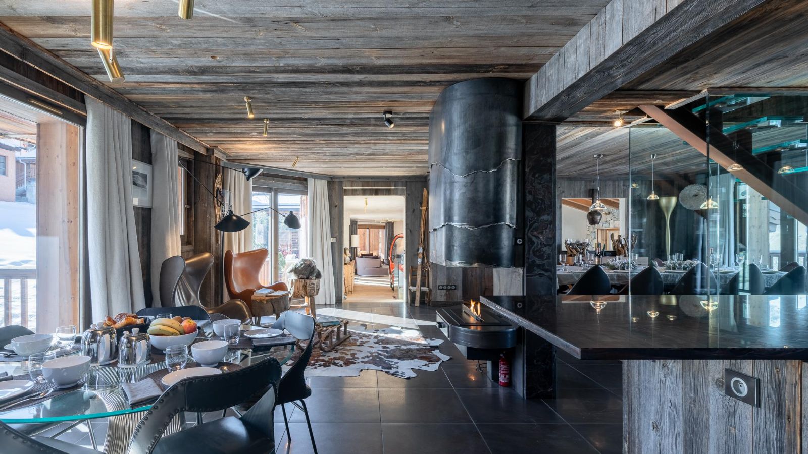 Luxury- ChaletOrkids2-Oxford ski- Living area.jpg