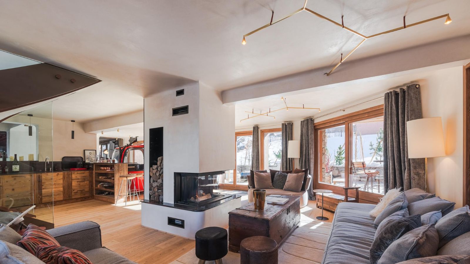 Luxury- ChaletOrkids2-Oxford ski- Living room 2.jpg