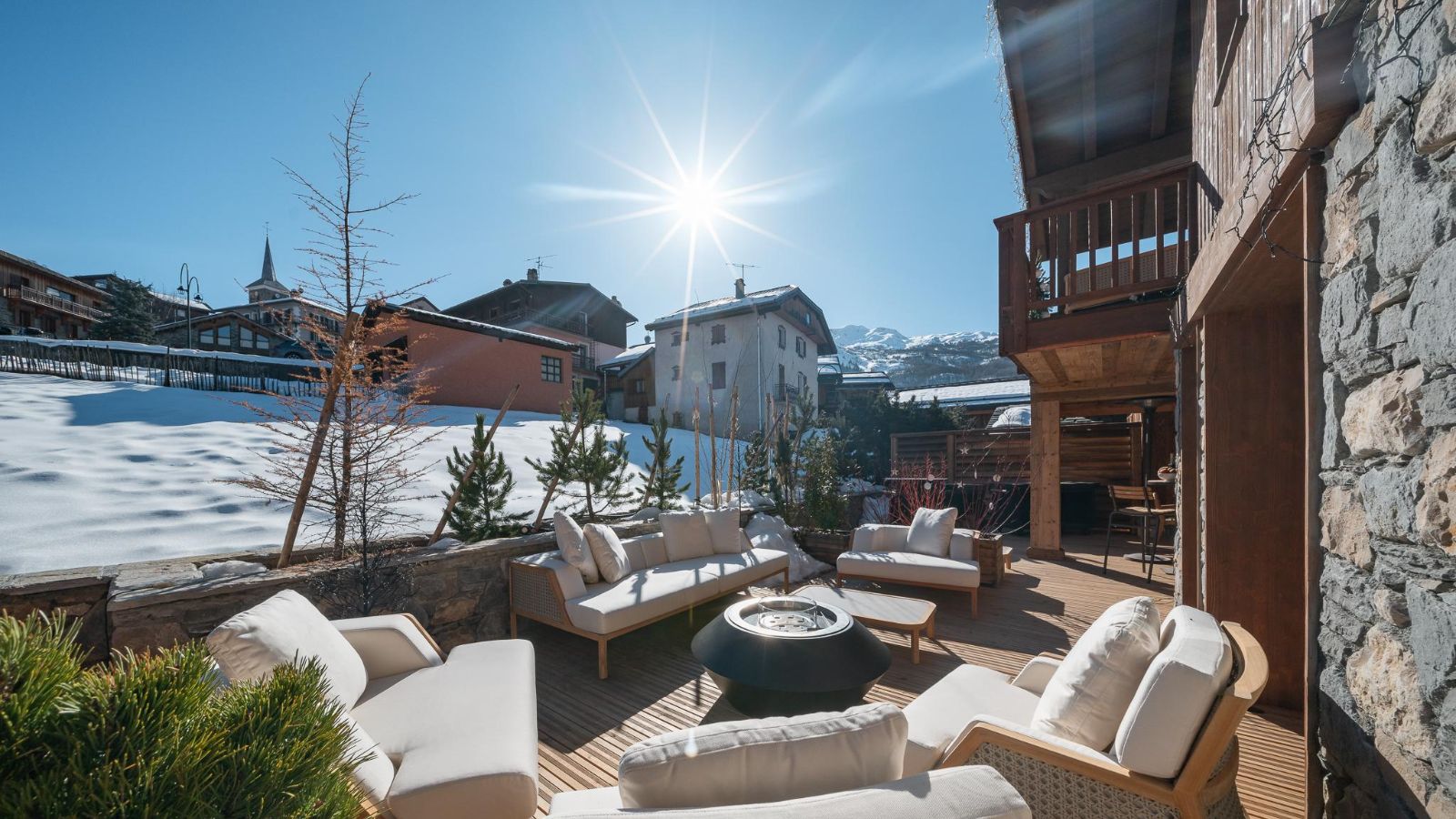 Luxury- ChaletOrkids2-Oxford ski- Outside lounge.jpg