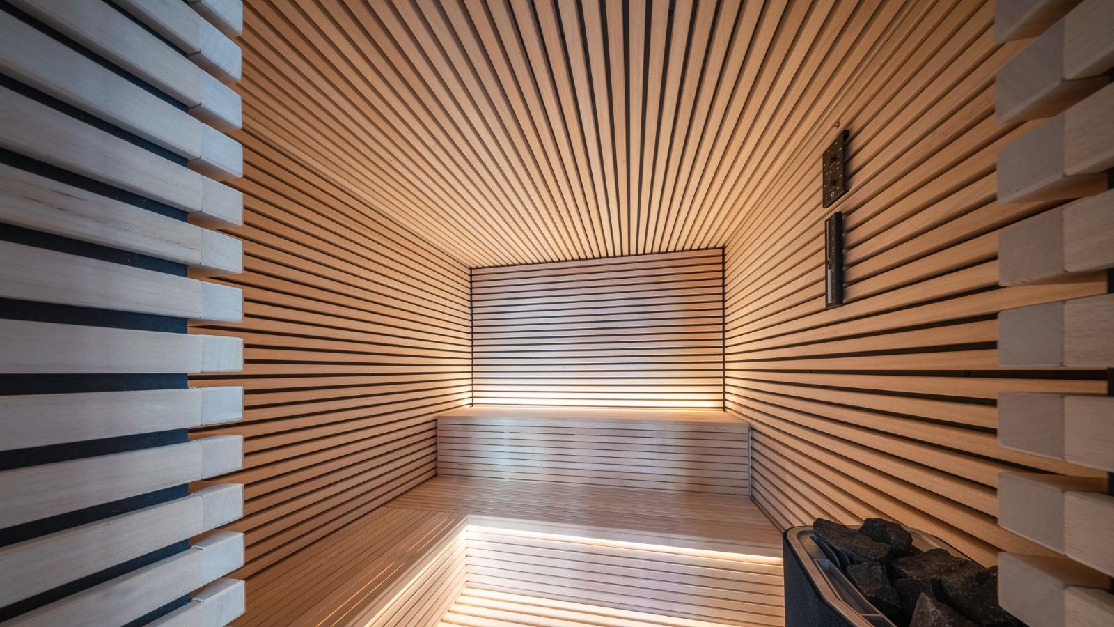 Luxury- ChaletOrkids2-Oxford ski- Sauna.jpg