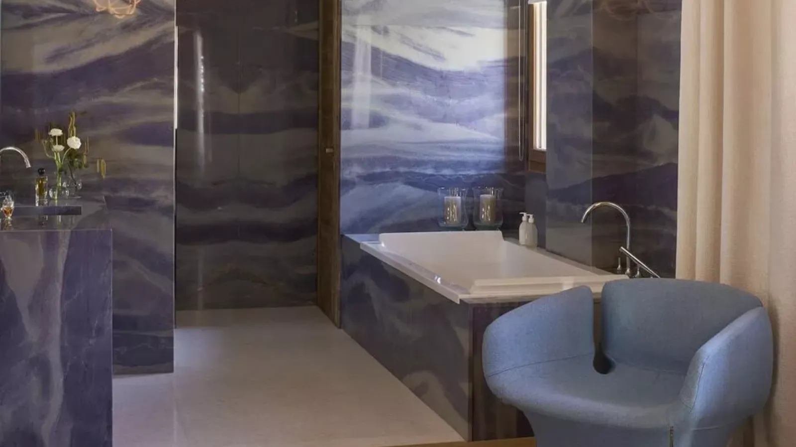 Luxury- ChaletOrkids2-Oxford ski-Bathroom.webp