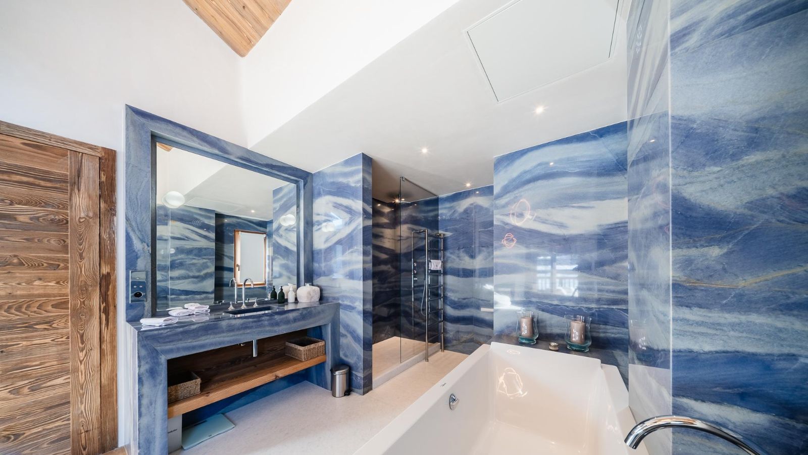 Luxury- ChaletOrkids2-Oxford ski- Bathroom 3.jpg