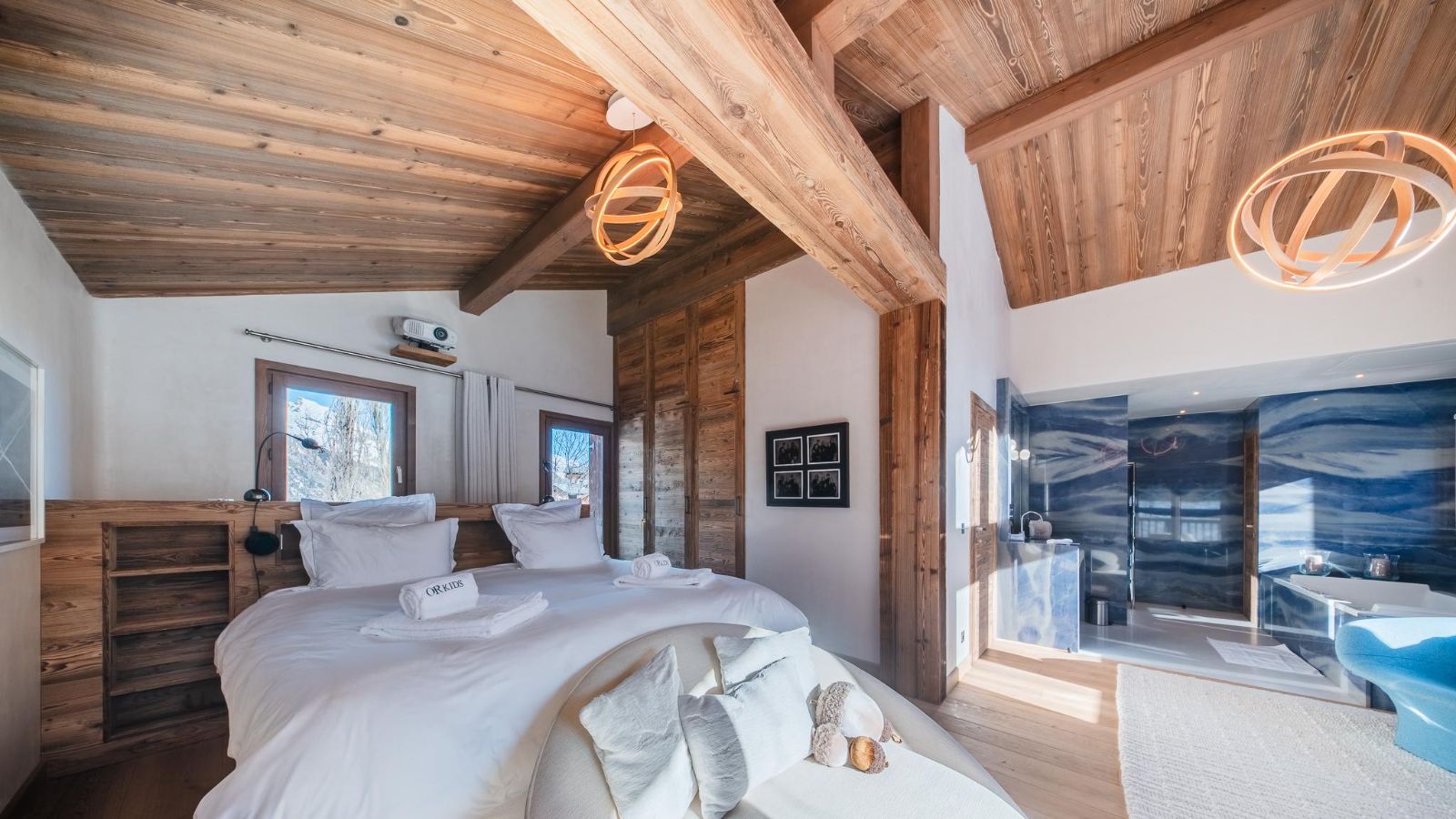 Luxury- ChaletOrkids2-Oxford ski- Bedroom 2.jpg