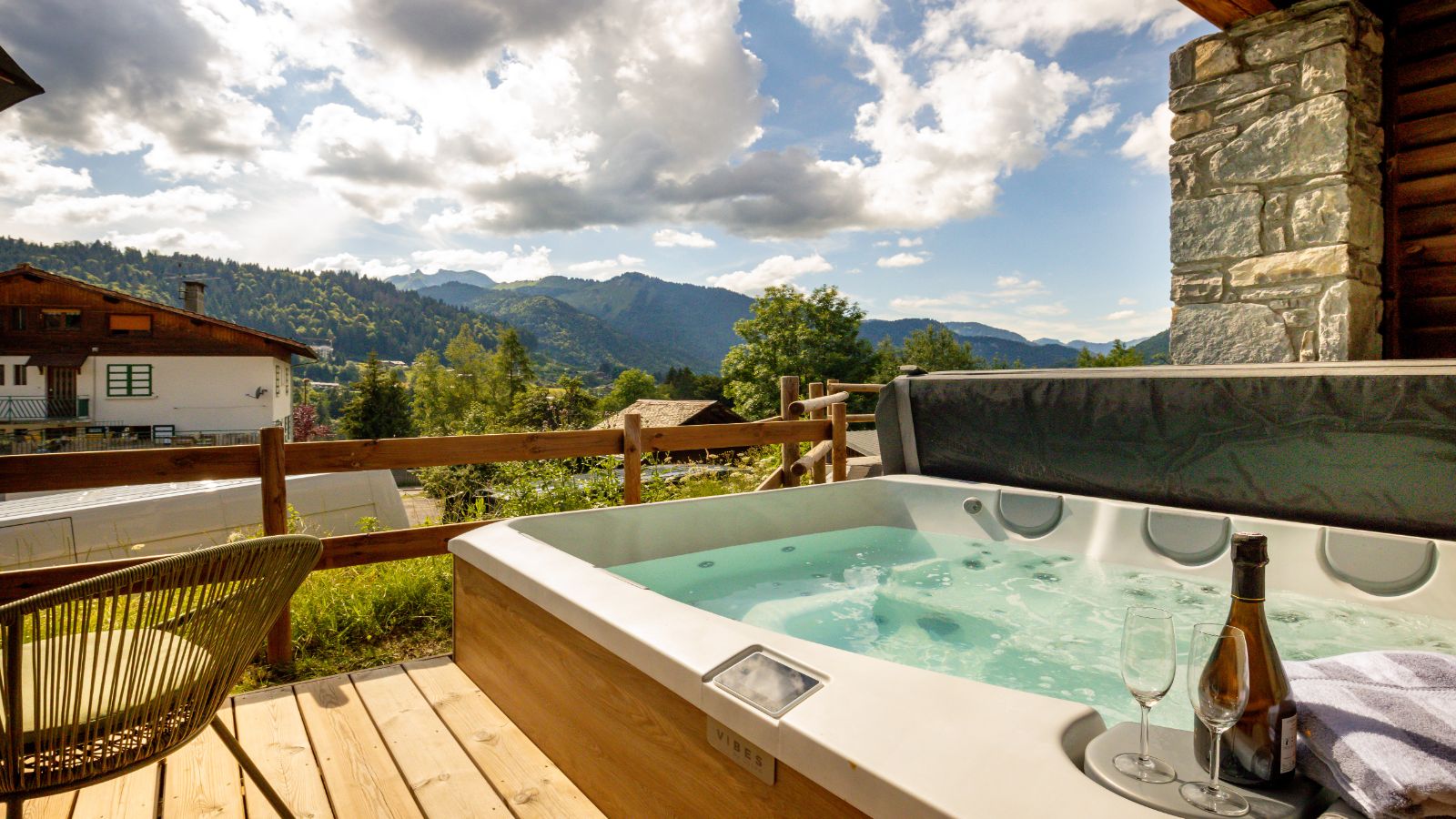 Elevation Alps- Chalet Pavot - Relaxing hot tub.jpg