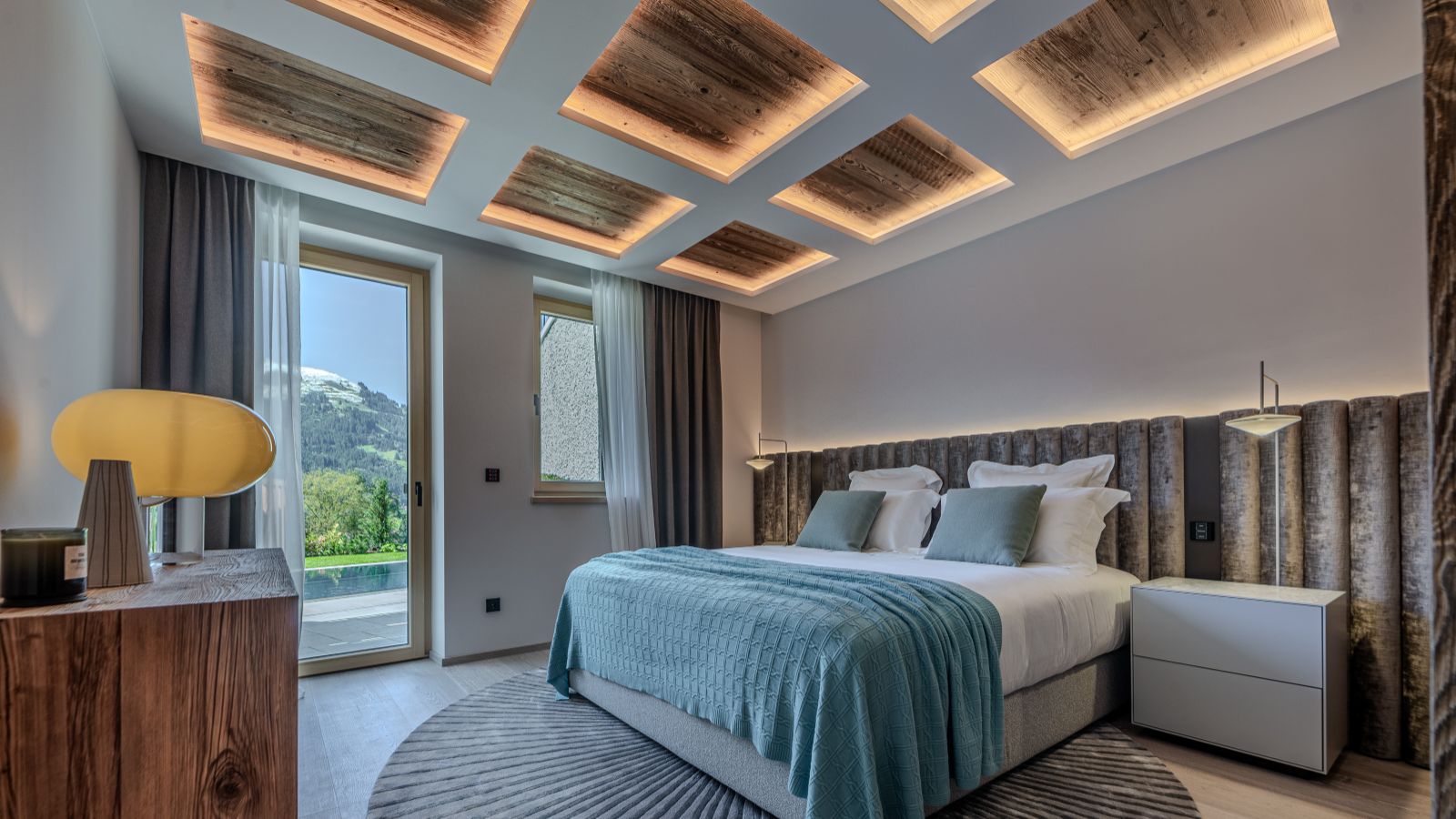 Luxury-ski-Chalet-Epica-oxford-ski Bedroom4 1.jpg