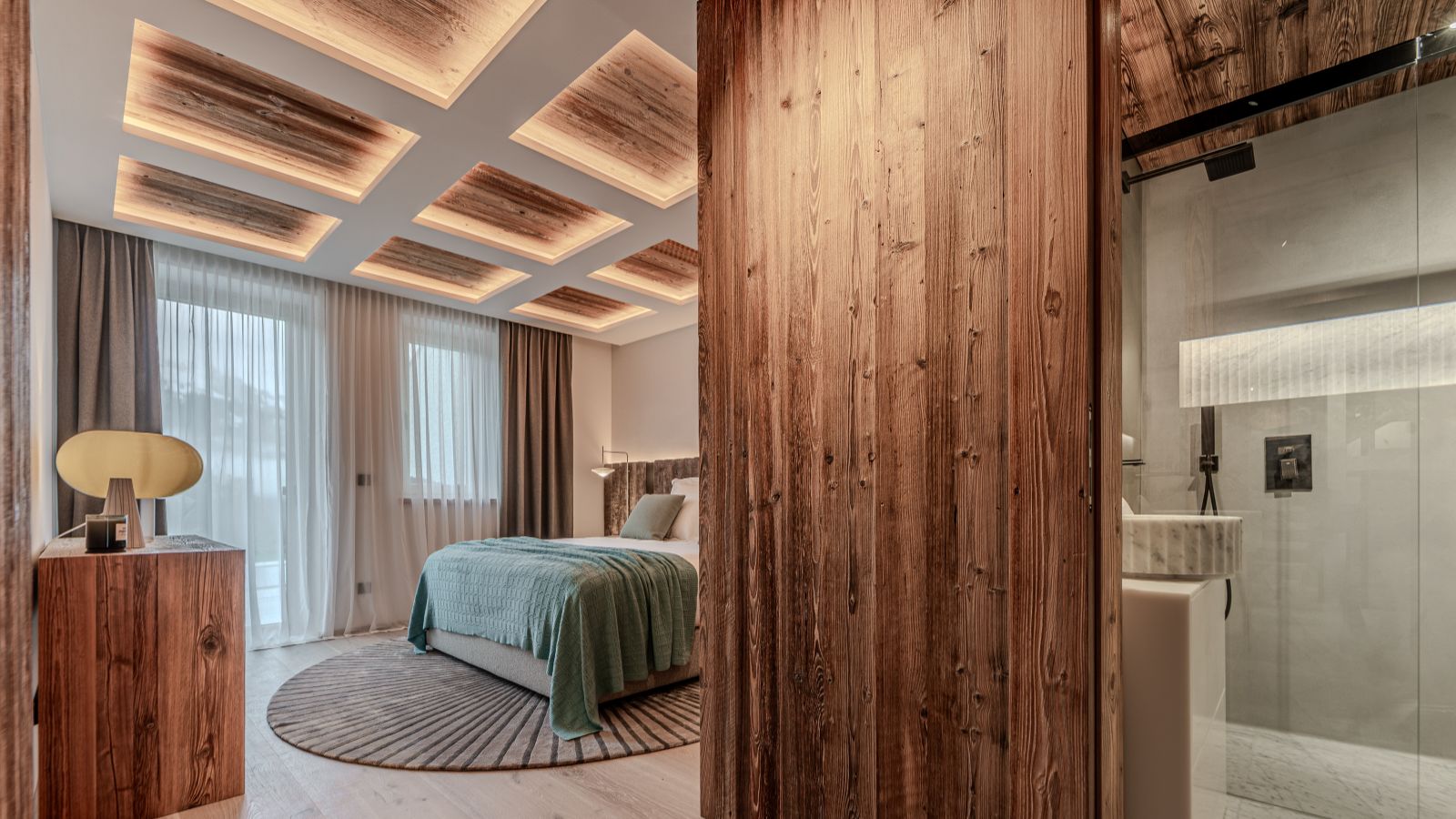Luxury-ski-Chalet-Epica-oxford-ski Bedroom4 3.jpg